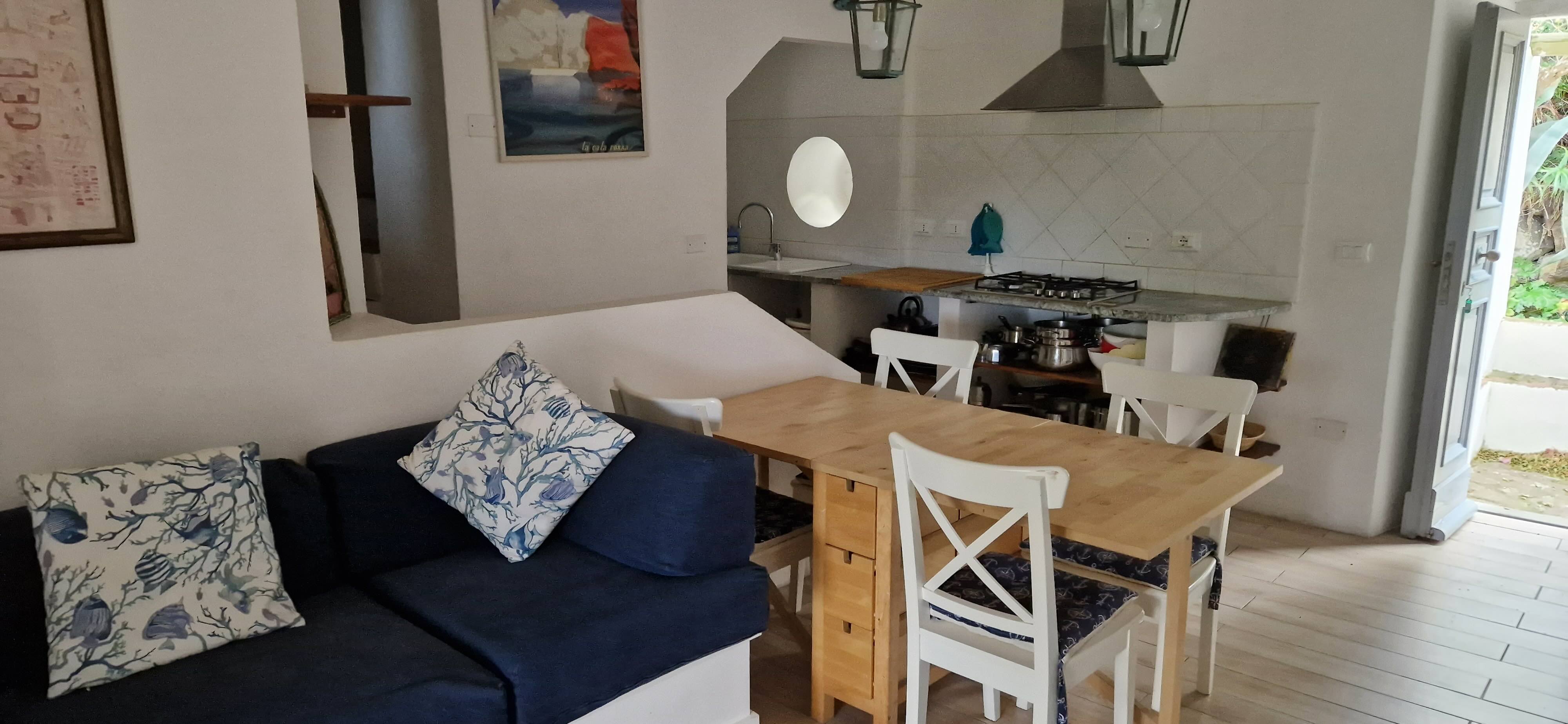 Isola di Capraia: Le Case in Paese