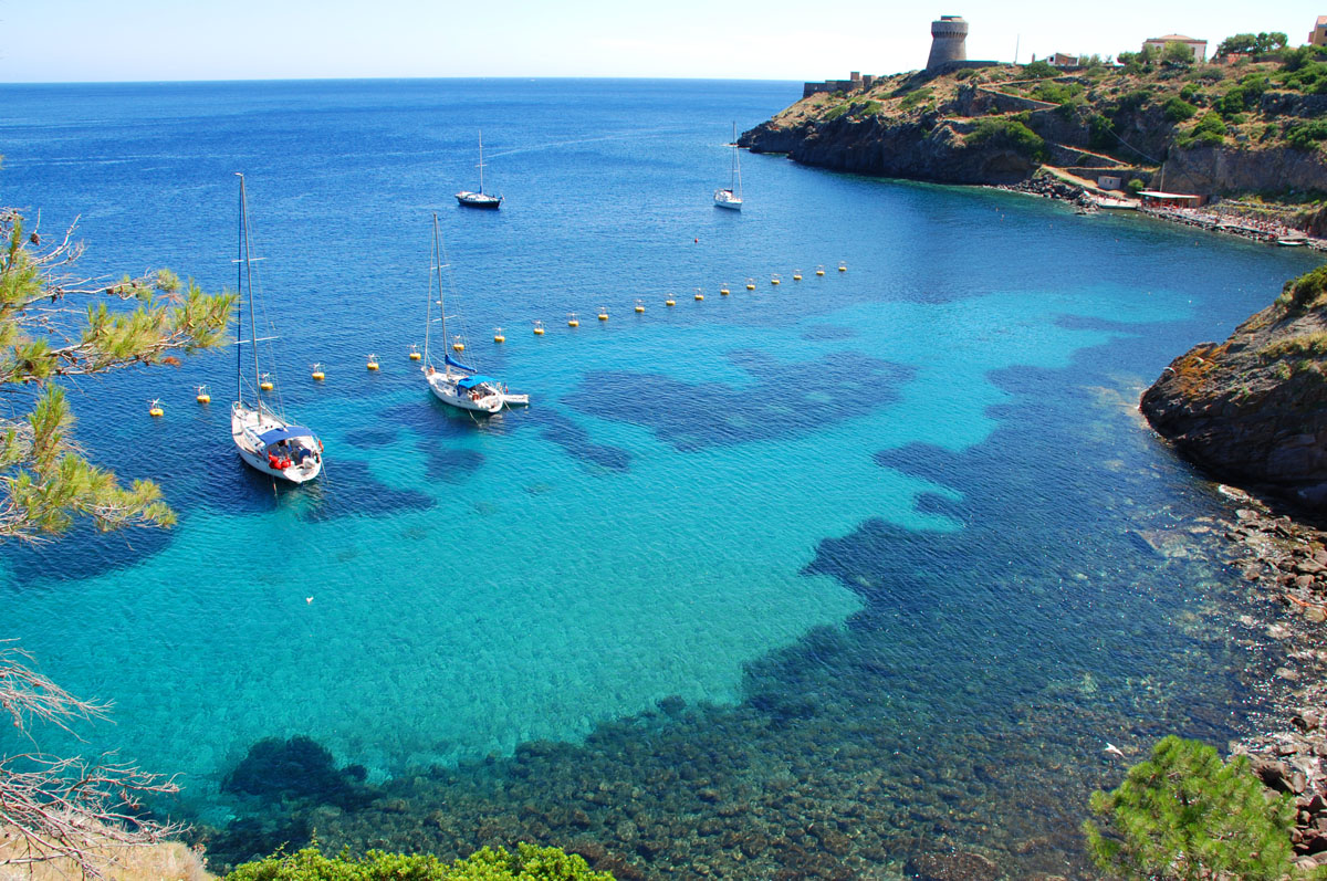 Isola di Capraia: Baia del Porto Isola di Capraia: Baia del Porto