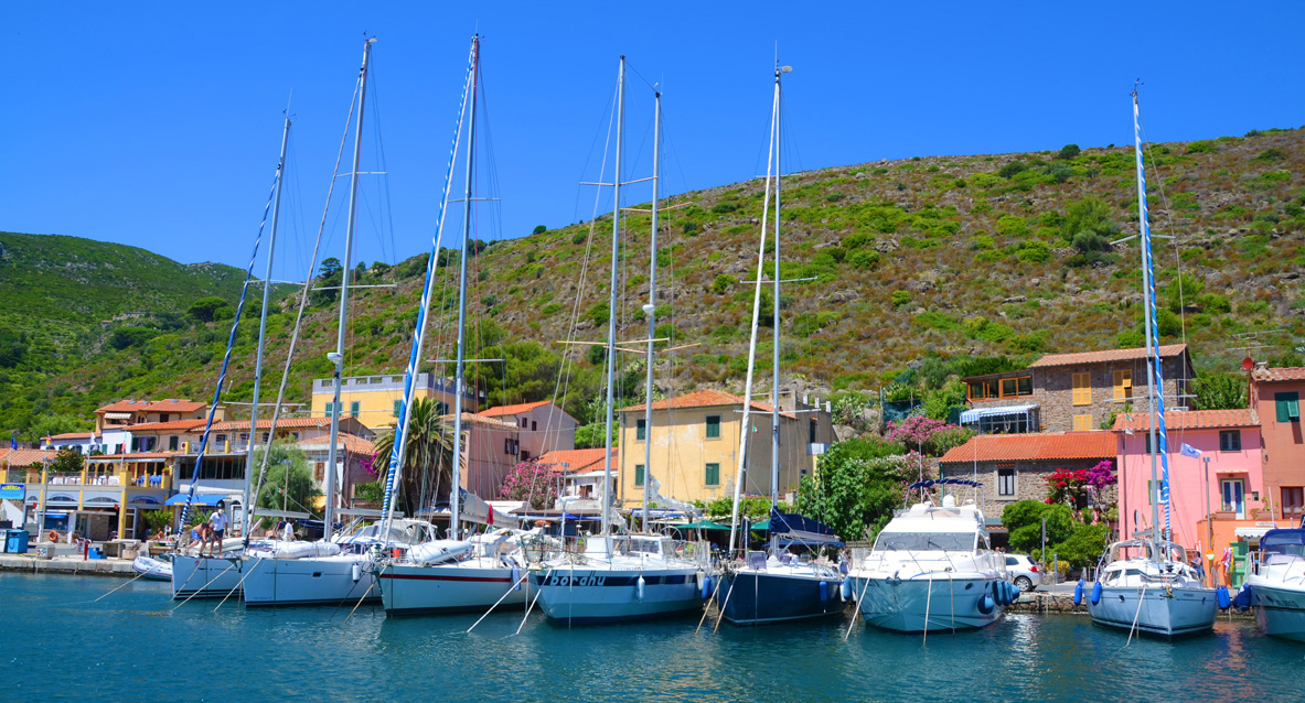 Isola di Capraia: Il Porto Isola di Capraia: Il Porto
